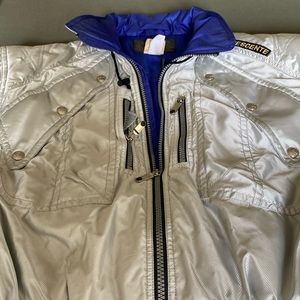 Men’s ski Jacket & Matching ski pants. Silver Descente Brand